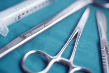 Фотография к новости: Кастрация любовника из ревности: астанчанке отсрочили наказание на три года