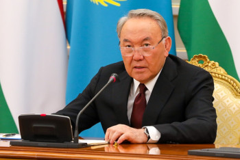 Фотография к новости: Назвать одну из улиц Астаны именем таджикского поэта-мыслителя поручил Назарбаев  