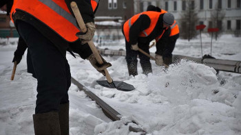 Фотография к новости: Более тысячи рабочих задействовали для расчистки снега в Алматы