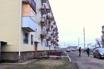 Фотография к новости: Мы потерпели фиаско - акимат о разрушении дома по госпрограмме в Карагандинской области