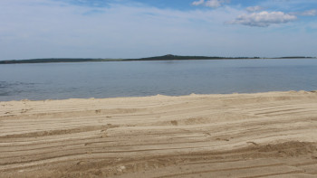 Фотография к новости: Коммунальный пляж готовится к открытию в Зеренде