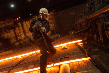 Фотография к новости: Каждый четвертый казахстанец работает в опасных условиях труда