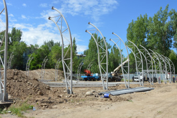 Фотография к новости: Свыше 200 млн на школьные спортплощадки выделил молодой бизнесмен в Алматы 