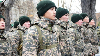 Фотография к новости: Свыше 17 тыс казахстанцев отправятся на службу осенью 