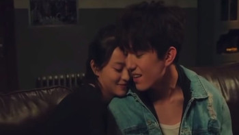 Фотография к новости: Казахстанские фанатки ревнуют Димаша к неизвестной китаянке  