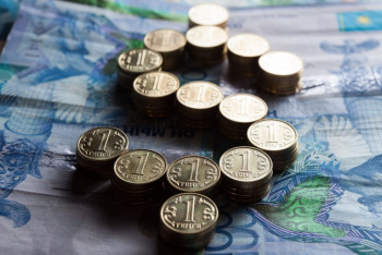 Фотография к новости: Доллар продолжает дорожать в Казахстане 