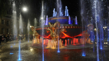 Фотография к новости: Сразу семь фонтанов-символов Жетысу запустили в Талдыкоргане