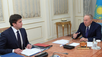 Фотография к новости: Назарбаев принял акима Шымкента 