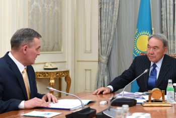 Фотография к новости: Назарбаеву доложили о подготовке к XXVI сессии АНК