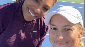 Фотография к новости: Серена Уильямс провела тренировку с первой казахстанской ракеткой Юлией Путинцевой