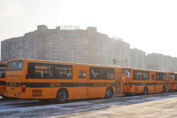 Фотография к новости: Школам ВКО подарили новые автобусы семейской сборки