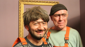 Фотография к новости: Чиновник получал взятки за помощь гастарбайтерам в Алматы 