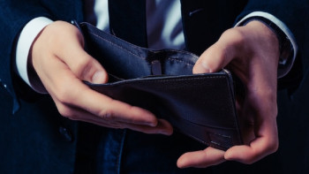 Фотография к новости: Работодатель обязан ежегодно повышать зарплату до уровня инфляции - Сапарбаев