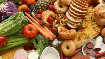 Фотография к новости: Санврачи выявили просроченные продукты в казахстанских супермаркетах 