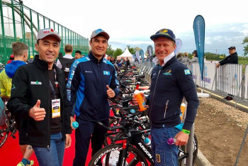 Фотография к новости: Спортсмены из 50 стран сошлись на IRONMAN в Астане