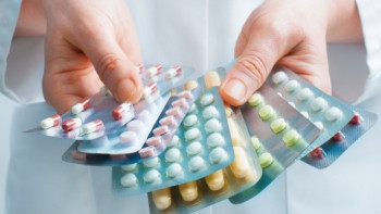 Фотография к новости: Разобраться с выдачей лекарств без рецептов пообещал Биртанов 