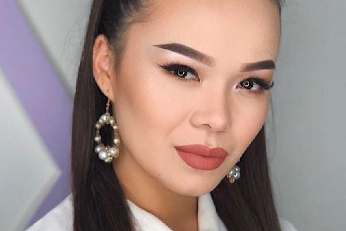  со страницы Facebook Лауры Мухтар