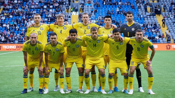 Фотография к новости: Стоилов назвал состав сборной на матч с Грузией