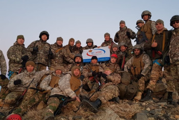 Фотография к новости: Военнослужащие Казахстана и Узбекистана провели совместную тренировку горно-стрелковых подразделений