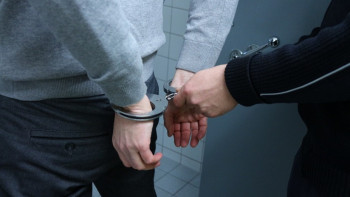 Фотография к новости: Сбежавшего в Германию казахстанца экстрадировали в Астану