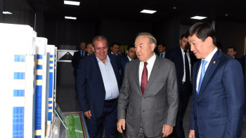 Фотография к новости: Развивать новый район Алматы призвал Назарбаев