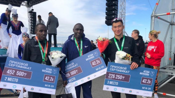 Фотография к новости: Бегуны из Казахстана и Кыргызстана разделили победу с кенийцами в Astana Marathon - 2018