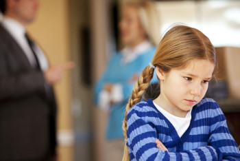 Фотография к новости: Более 100 тысяч детей в Казахстане становятся жертвами развода родителей