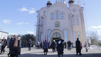 Фотография к новости: В Караганде освятили новый кафедральный собор