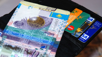 Фотография к новости: Каким госслужащим будут платить больше, рассказал Сулейменов 