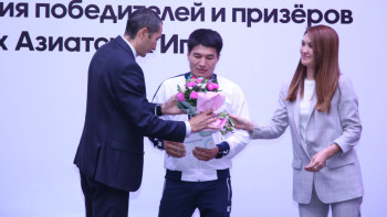 Фотография к новости: Чемпионов и призёров Азиады чествовали в Алматы
