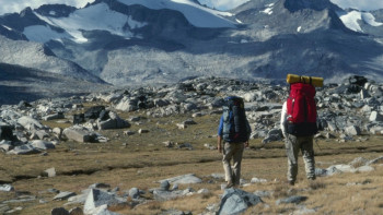 Фотография к новости: В Карагандинской области двух туристов-иностранцев спасли в горах 