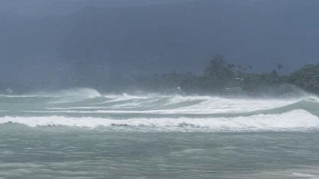 Фотография к новости: Казахстанцы не пострадали во время шторма в Таиланде