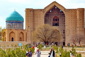 Фотография к новости: Мухамедиулы прокомментировал платный вход в музеи и мавзолеи страны 