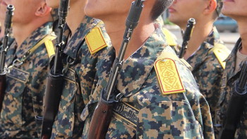 Фотография к новости: Мужчину с пистолетом задержали бойцы Нацгвардии в Астане