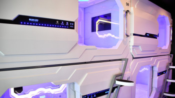 Фотография к новости: Капсульный отель открылся в аэропорту Астаны