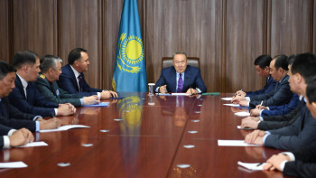 Фотография к новости: Назарбаев провёл встречу с руководящим составом Службы госохраны РК