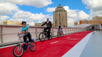 Фотография к новости: О правилах езды по велодорожкам рассказали в столичной полиции