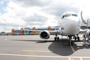 Фотография к новости: Два грузовых самолета столкнулись в аэропорту Токио 