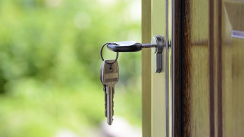 Фотография к новости: Кокшетауцам вручили ключи от квартир по программе "Нурлы жер" 