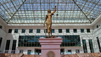 Фотография к новости: Исключить требование о судейском стаже планируют в Казахстане