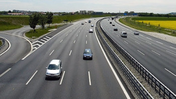 Фотография к новости: Назарбаев поручил Касымбеку улучшить качество дорог