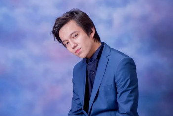 Фотография к новости: Вопросы о Димаше Кудайбергене появились в тестах для школьников Китая