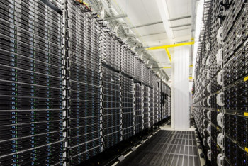 Фотография к новости: О работе Центра обработки данных рассказал Абаев