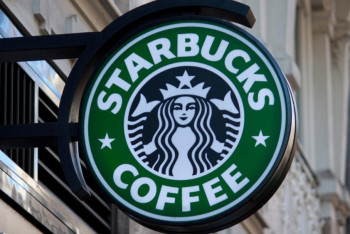 Фотография к новости: Starbucks разрешит посетителям занимать столики, не делая заказ