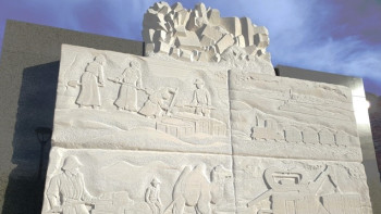 Фотография к новости: Памятник первым соледобытчикам установили в Павлодаре