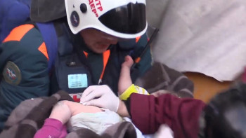 Фотография к новости: Улучшилось состояние младенца, спасённого из-под завалов в Магнитогорске