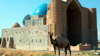 Фотография к новости: Архитектура Туркестана ежегодно привлекает сотни тысяч туристов
