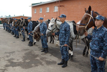 Фотография к новости: Безопасность туристов на Бурабае будет обеспечивать кавалерийский взвод