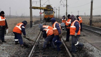 Фотография к новости: Железнодорожникам Семея доплатят за работу в сложных погодных условиях
