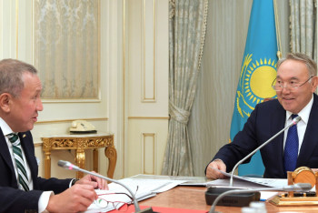 Фотография к новости: Смагулов доложил Назарбаеву о строительстве автозавода в Алматы